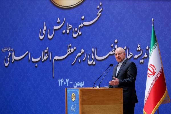 قوه قضائیه با اقتدار می‌تواند ترک فعل‌ها و خطاها را به‌موقع کنترل کند