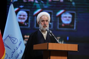 موحدیآزاد: قضات متخصص در امور بانکی و تجاری تربیت شوند